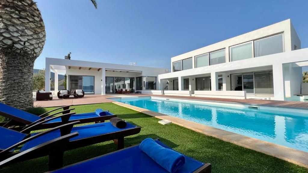 ארמיוני Leblanc Luxurious Beachfront Villa, Gcollectiongr מראה חיצוני תמונה