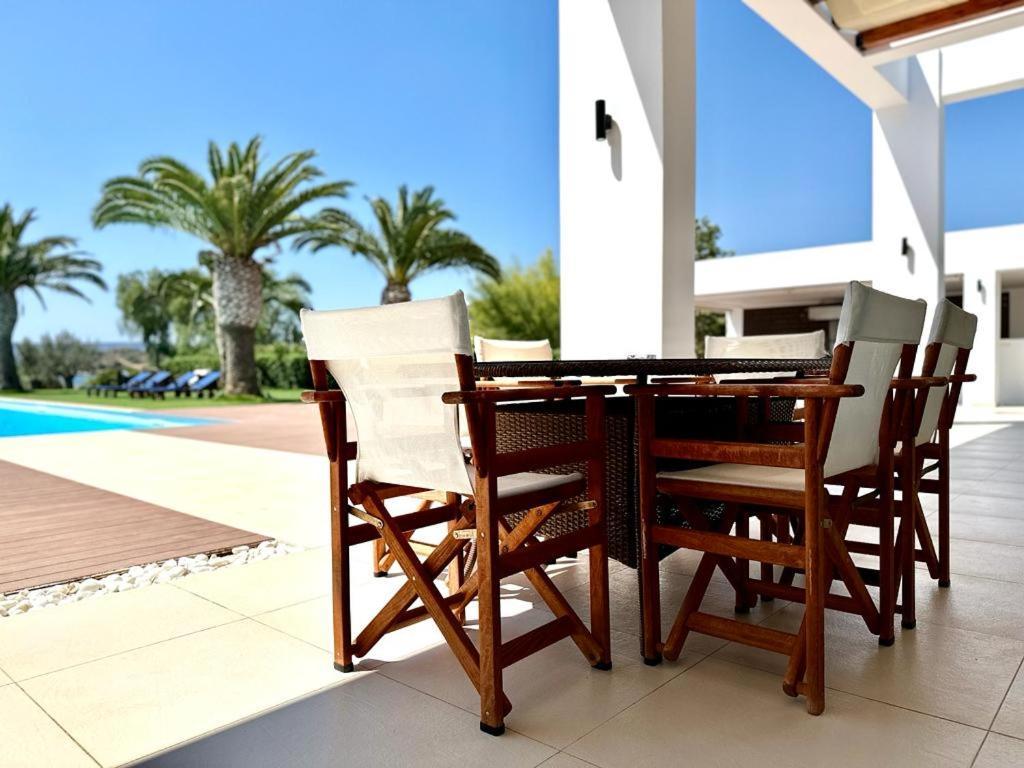 ארמיוני Leblanc Luxurious Beachfront Villa, Gcollectiongr מראה חיצוני תמונה