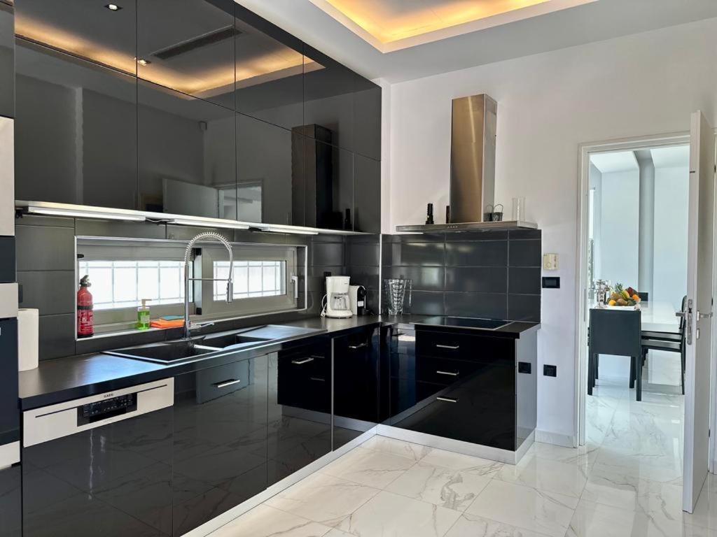 ארמיוני Leblanc Luxurious Beachfront Villa, Gcollectiongr מראה חיצוני תמונה