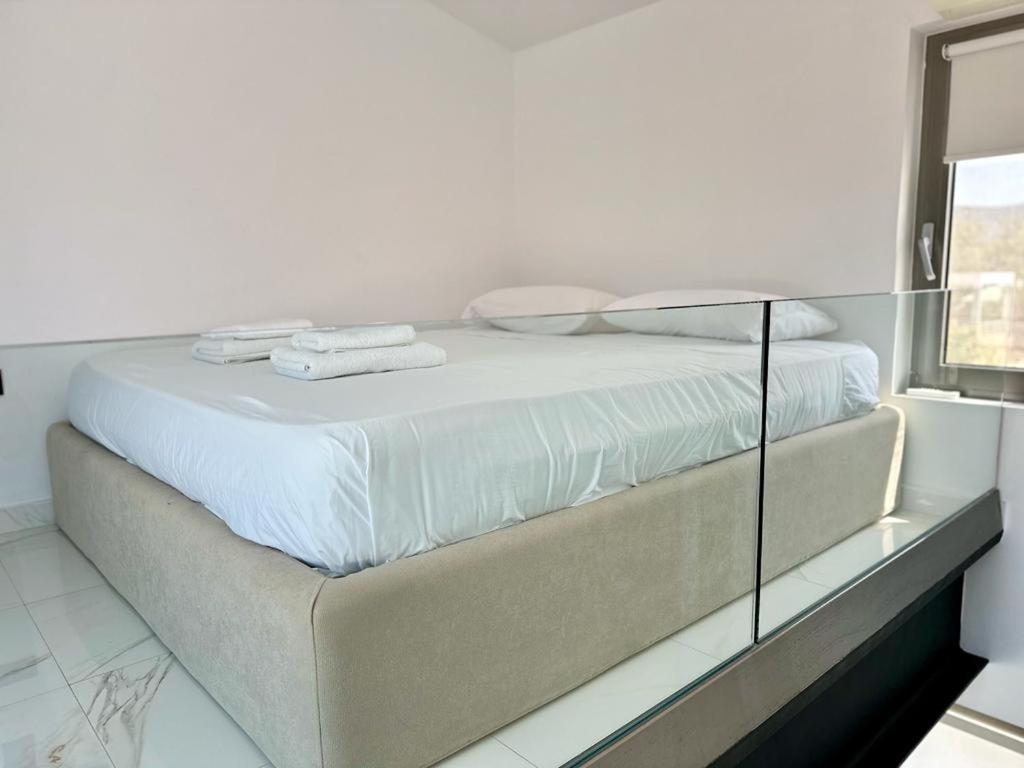 ארמיוני Leblanc Luxurious Beachfront Villa, Gcollectiongr מראה חיצוני תמונה