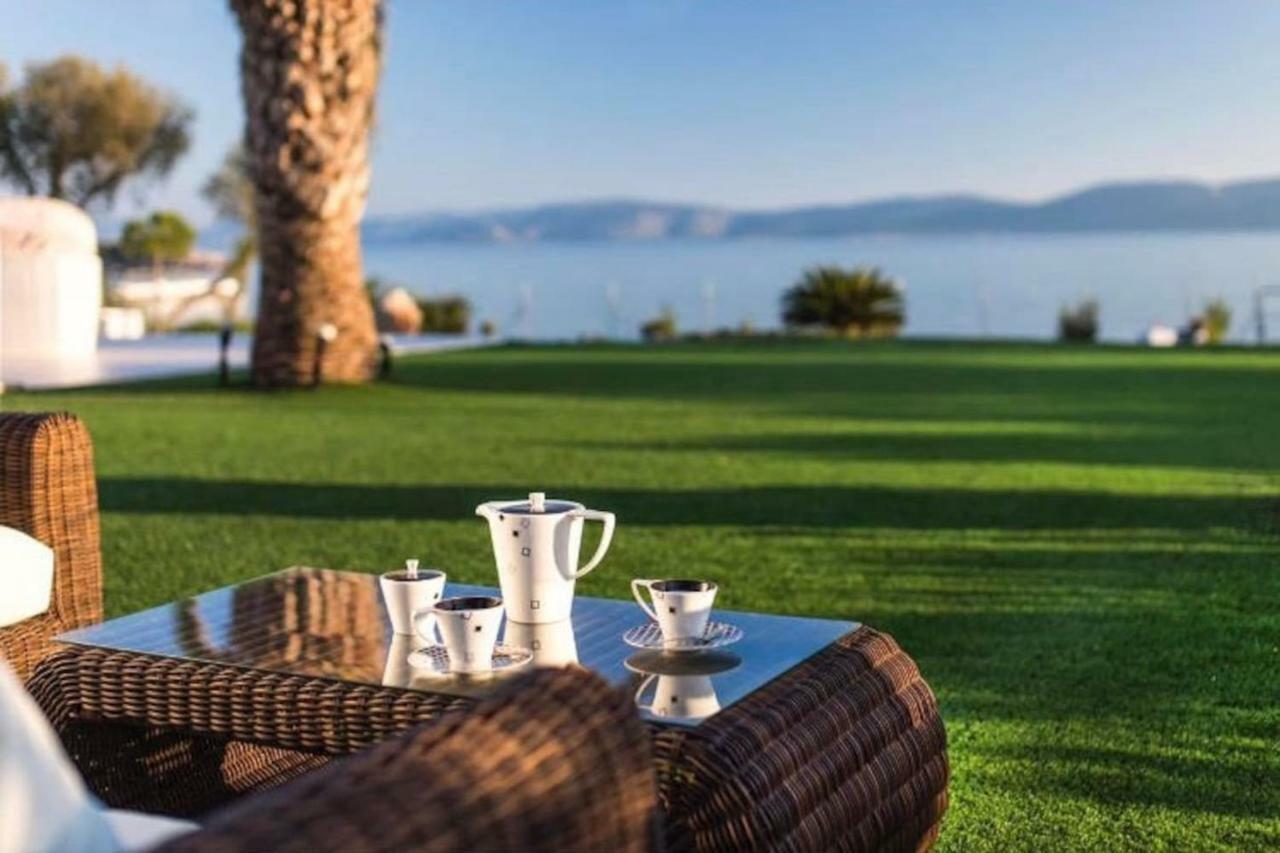 ארמיוני Leblanc Luxurious Beachfront Villa, Gcollectiongr מראה חיצוני תמונה
