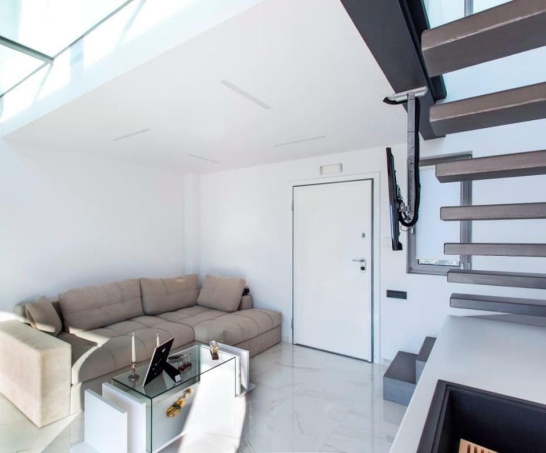 ארמיוני Leblanc Luxurious Beachfront Villa, Gcollectiongr מראה חיצוני תמונה